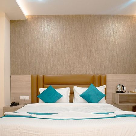 Hotel Ananda Kashi Βαρανάσι Εξωτερικό φωτογραφία